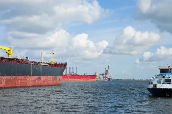 Amsterdam Harbor tankerleri — Stok fotoğraf
