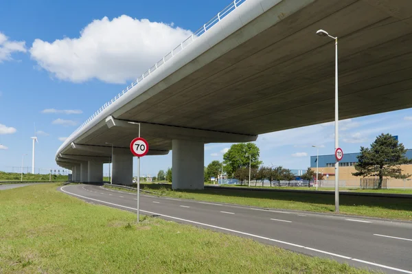 Snelweg viaduct — Stockfoto