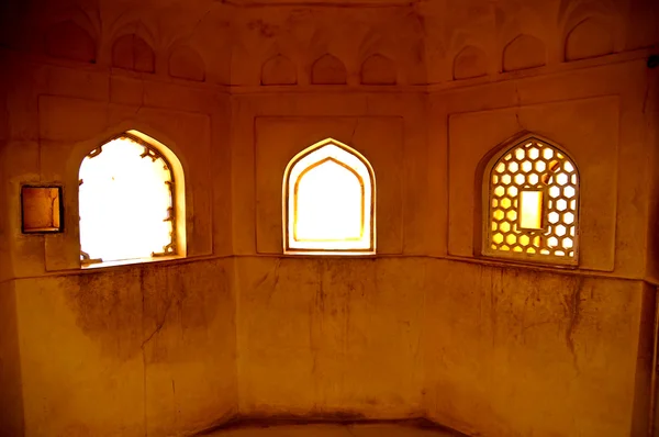 Jaipur şehrinde üç pencere — Stok fotoğraf