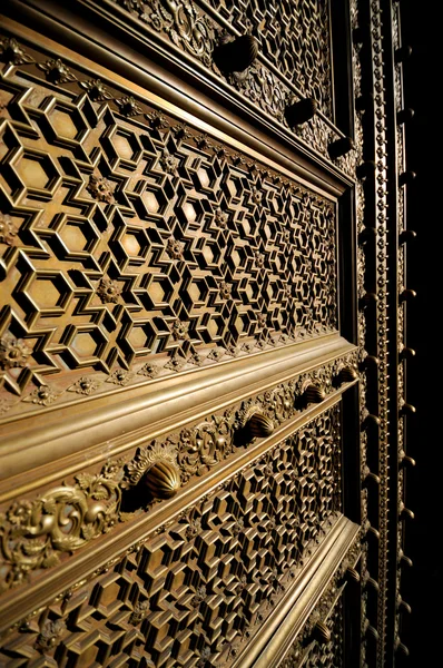 Old brass door in Jaipur India — Stock Photo, Image
