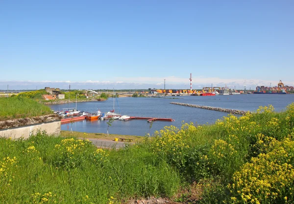 海港和在芬兰湾码头. — 图库照片