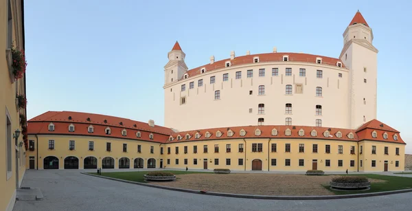Панорама замка Братислава — стоковое фото