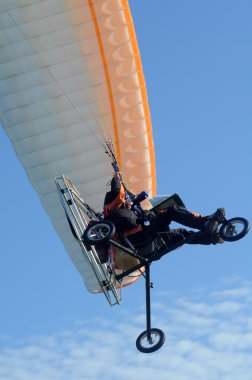 Motor paragliding clipart