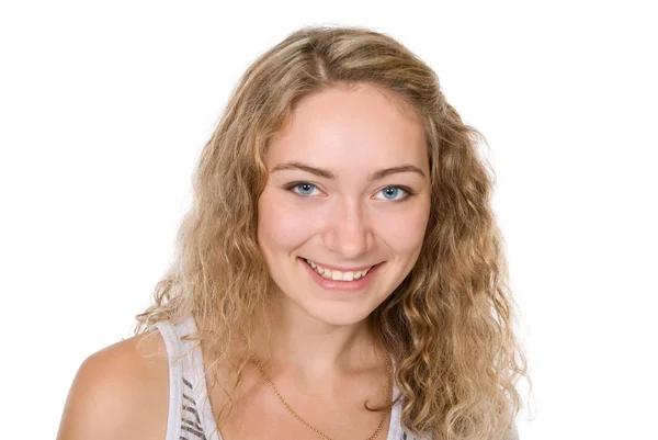Portret van mooie jonge blonde met een glimlach — Stockfoto