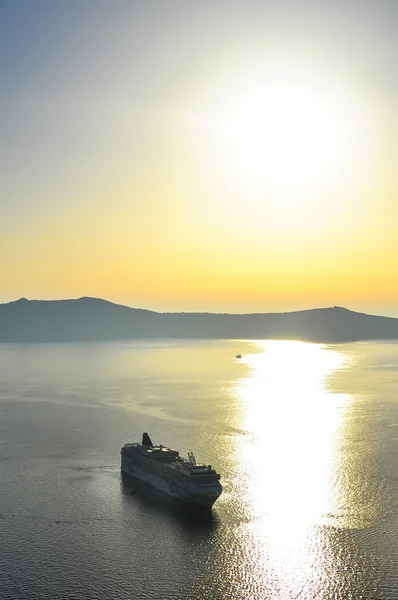 stock image Beautiful sea sunset with mountain and boat