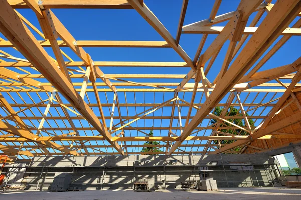 Construcción de tejado —  Fotos de Stock