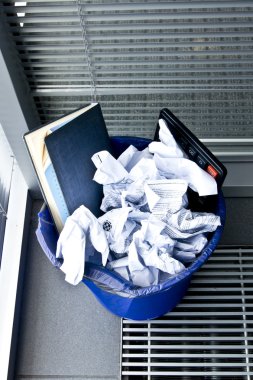 çöp kağıt hesap makinesi