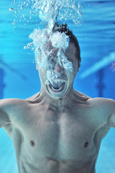 Uomo annegante subacqueo subacqueo — Foto Stock