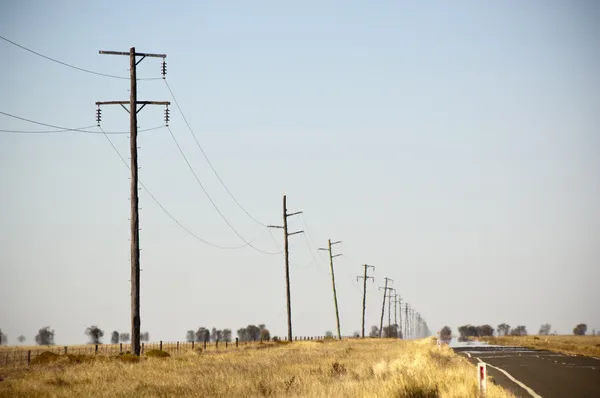 Stromleitungen erhitzen Dunst — Stockfoto