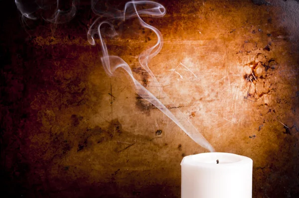 Следы дыма при свечах — стоковое фото