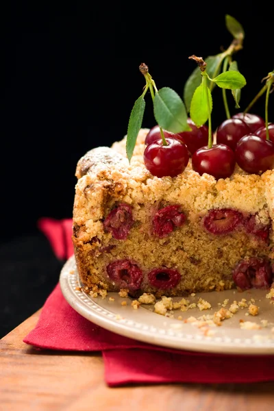Cherry ciasto z kruszonką — Zdjęcie stockowe