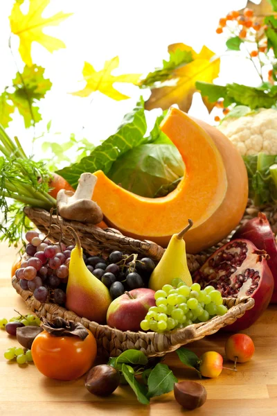 Őszi zöldségek és gyümölcsök — Stock Fotó