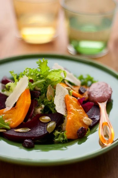 Kürbis- und Rote-Bete-Salat — Stockfoto