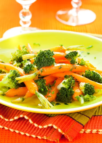 Carrots and broccoli — Stock Photo, Image