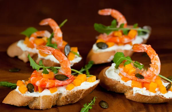 Shrimp and pumpkin toast — Stock Photo, Image