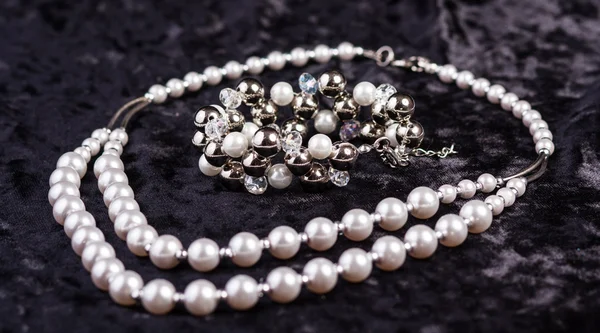 stock image Pearl set jewelry