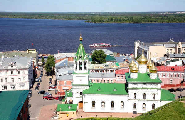 Voorjaar kan bekijken Nizjni novgorod in Rusland — Stockfoto
