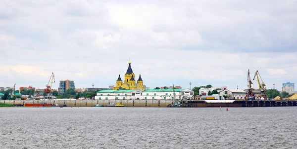 Hafen strelka in nischni nowgorod russland — Stockfoto