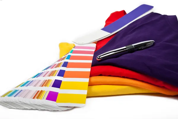 T-shirts e escala de cores — Fotografia de Stock