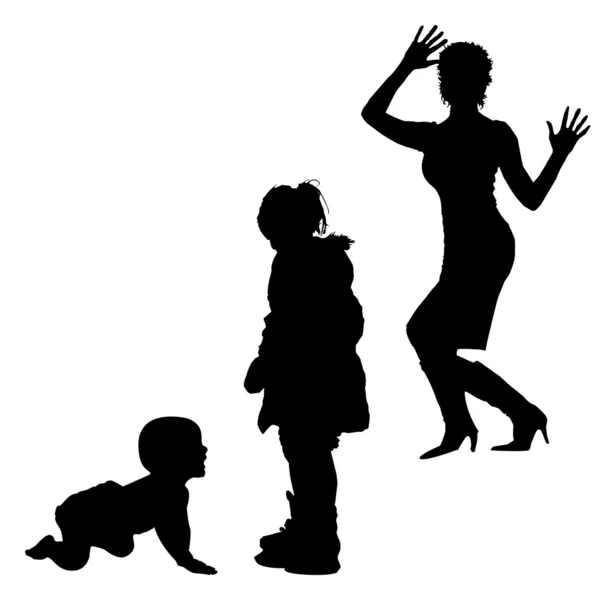 Silhueta de mulheres e crianças — Fotografia de Stock