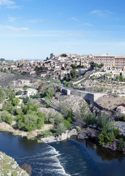 Távoli kilátás nyílik a spanyol város, Toledo — Stock Fotó
