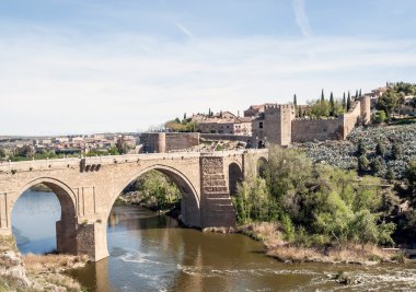 Toledo'da köprü