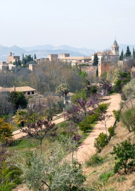 alhambra bahçeleri