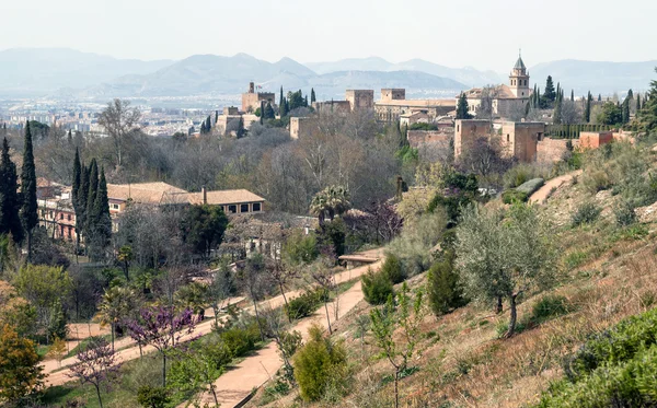 Trädgårdarna i alhambra — Stockfoto