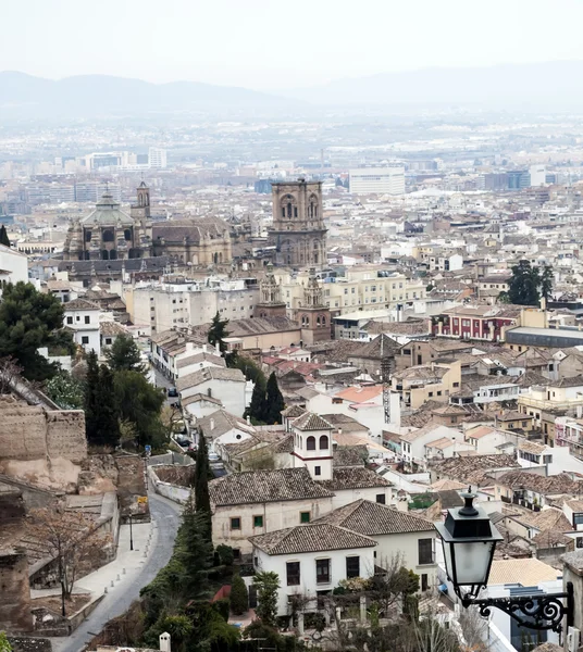 Granada med domkyrkan — Stockfoto