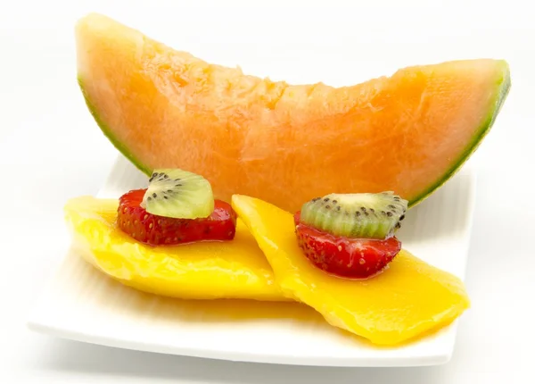Melón, mango, fresa y kiwi — Foto de Stock