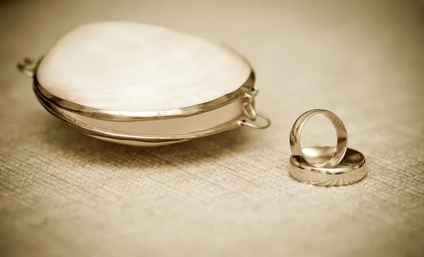 세피아 톤의 결혼 반지 — 스톡 사진