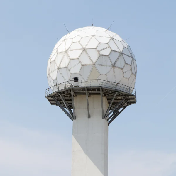 Flughafen-Radar — Stockfoto