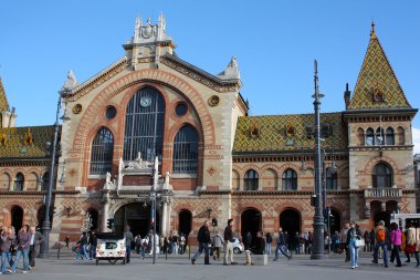 Budapeşte market Binası