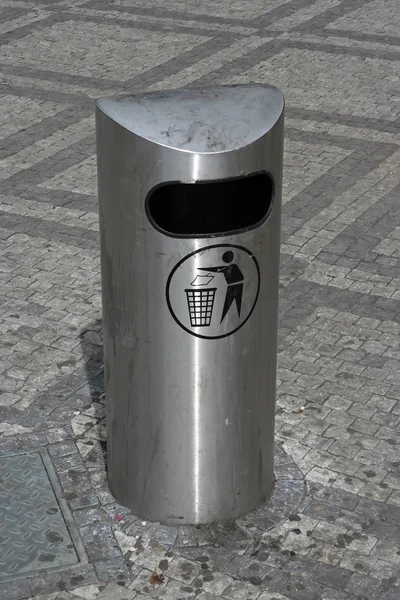 Çöp kutusu — Stok fotoğraf