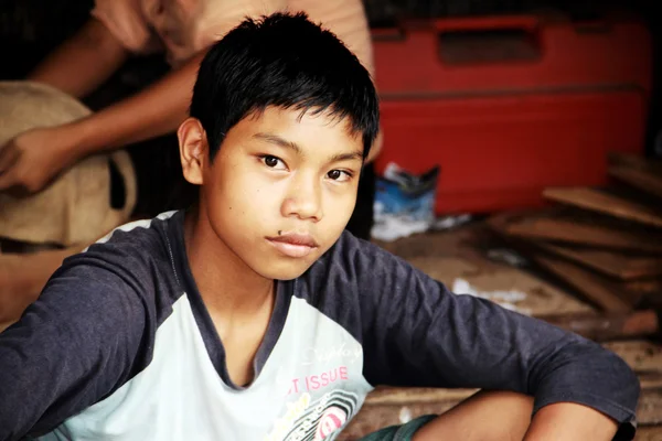 Мьянменский мальчик — стоковое фото