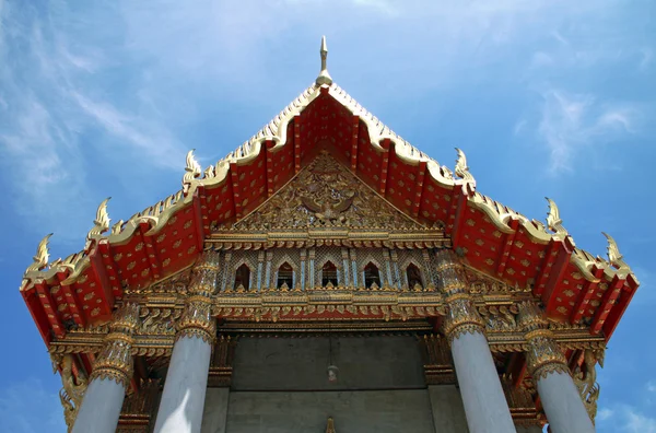 寺庙的屋顶装饰曼谷 — 图库照片