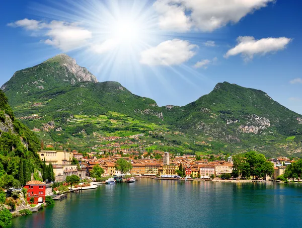 Staden riva del garda, lago di garda, Italien — Stockfoto