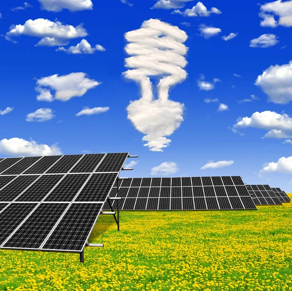 Güneş enerjisi panelleri — Stok fotoğraf