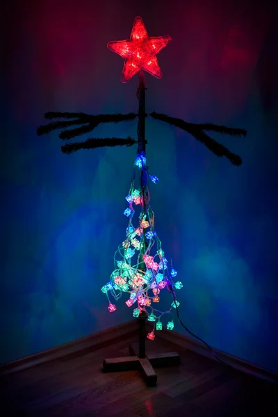 Árvore de Natal semi-vestida — Fotografia de Stock
