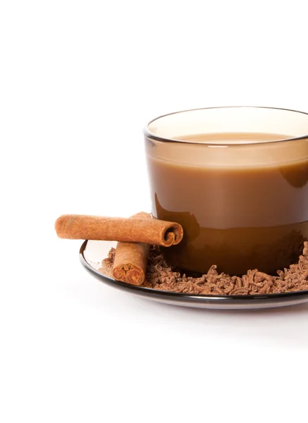 Чашку кофе и тертый шоколад — стоковое фото