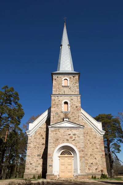 Лютеранская церковь Мазирбе, Латвия — стоковое фото