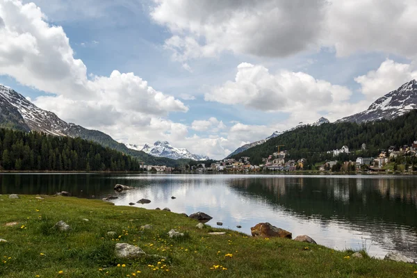 St. Moritz-tótól — Stock Fotó