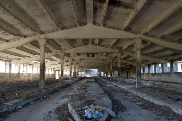 Opuszczone wnętrza budynków przemysłowych — Zdjęcie stockowe
