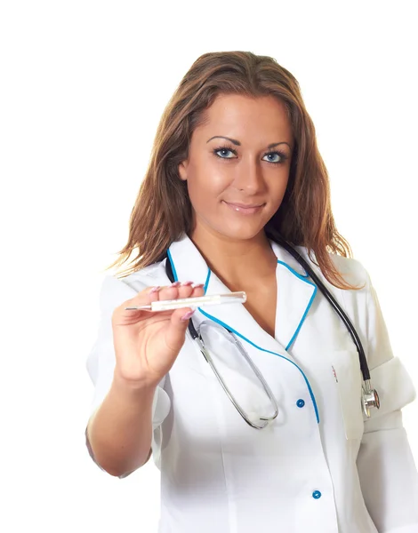 Läkare som innehar en termometer — Stockfoto