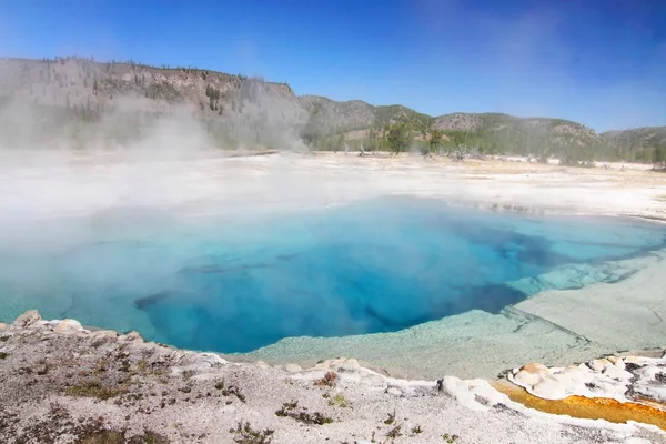 Sapphire Pool In Yellowstone — Stok Foto