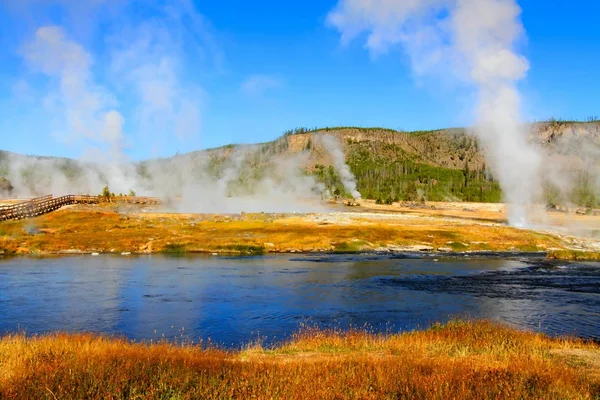 Biscuit Basin In Yellowstone — Stock Photo, Image