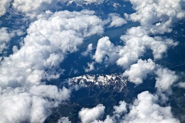 Alpes avec une vue d'oiseau — Photo