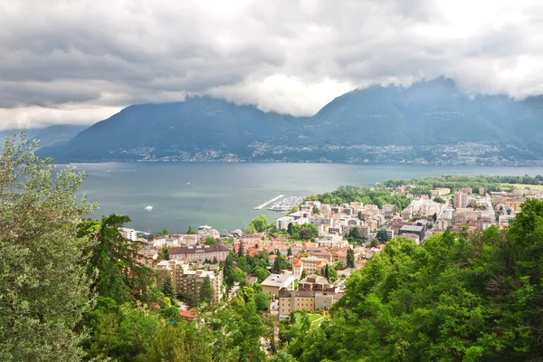 Panoramatický výhled z Locarna. Švýcarsko. Evropa. — Stock fotografie