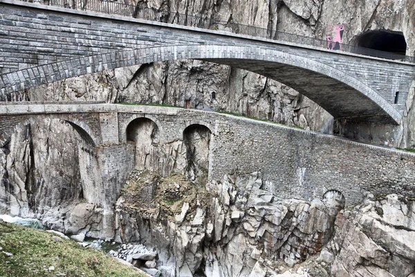 St. gotthard 악마의 다리 통과, 스위스. 알프스입니다. 유럽 — 스톡 사진