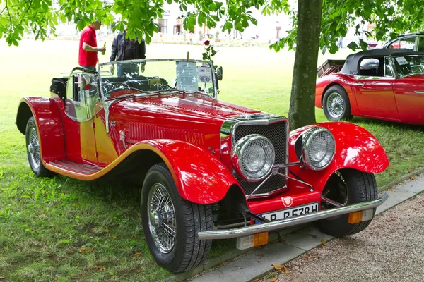 Baden-Baden-13 červenec 2012: Mezinárodní výstava staré auto — Stock fotografie